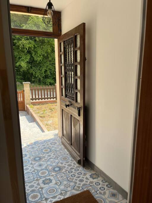 Apartamento Chez Mimi, La Route Des Fruits Jumièges Exterior foto